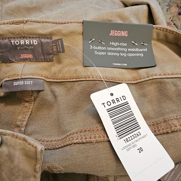 NWT Torrid high rise animal print jegging sz 20 with 31" inseam - Picture 4 of 6